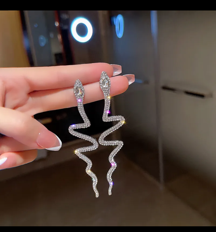 Snake shape dangle earrings